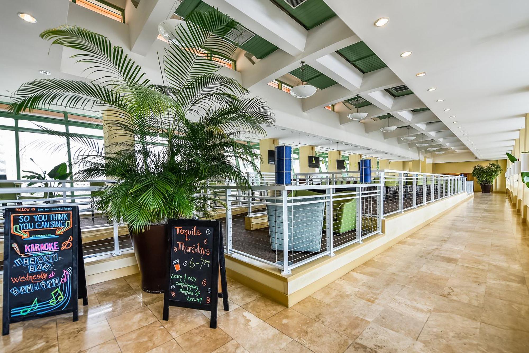 Emerald Beach #1426 By Book That Condo Panama City Beach Exterior photo